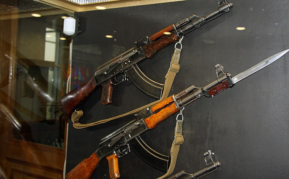 Fayl:AK 1 and 2 model.jpg