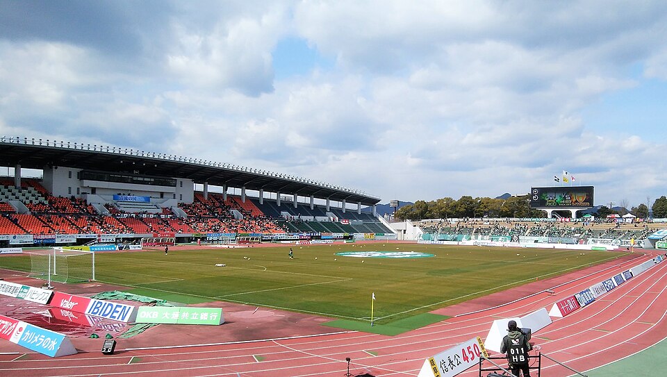 Fayl:Nagaragawa stadium2017.jpg