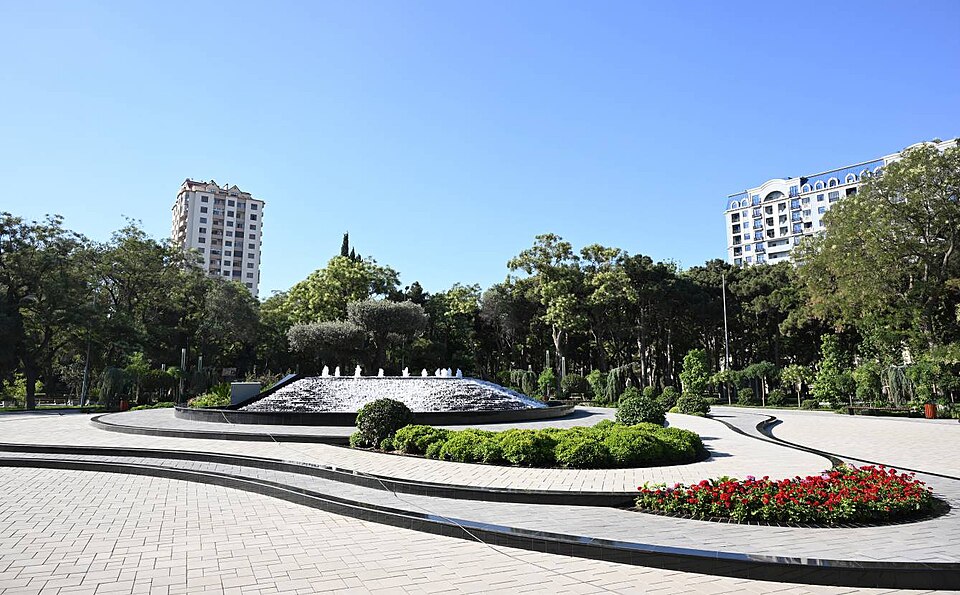 Fayl:Narimanov Park in 2024 01.jpg