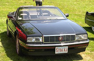 1987-yildagi Cadillac Allanté