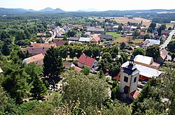 Jestřebí Jestřebí qal'asidan ko'rilgan
