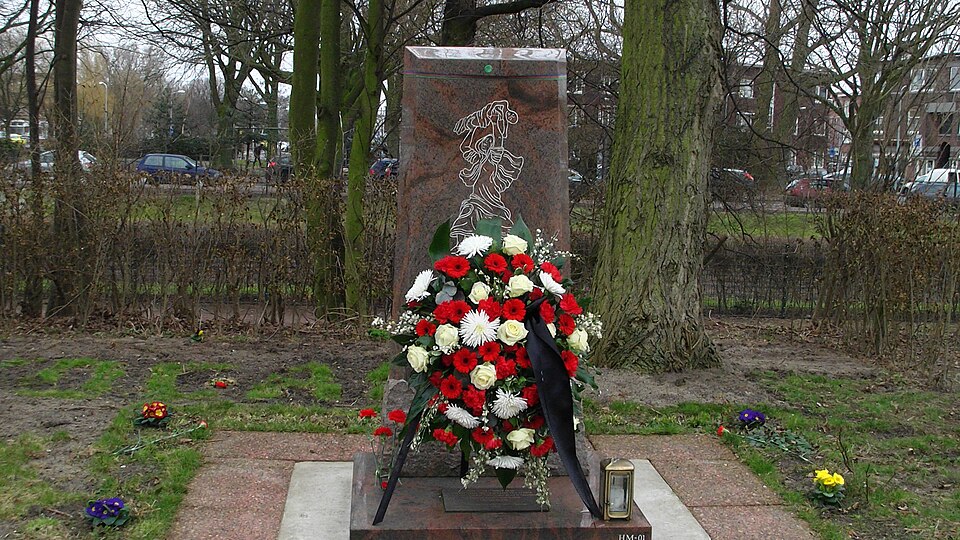 Fayl:Khojaly Massacre memorial 2.jpg