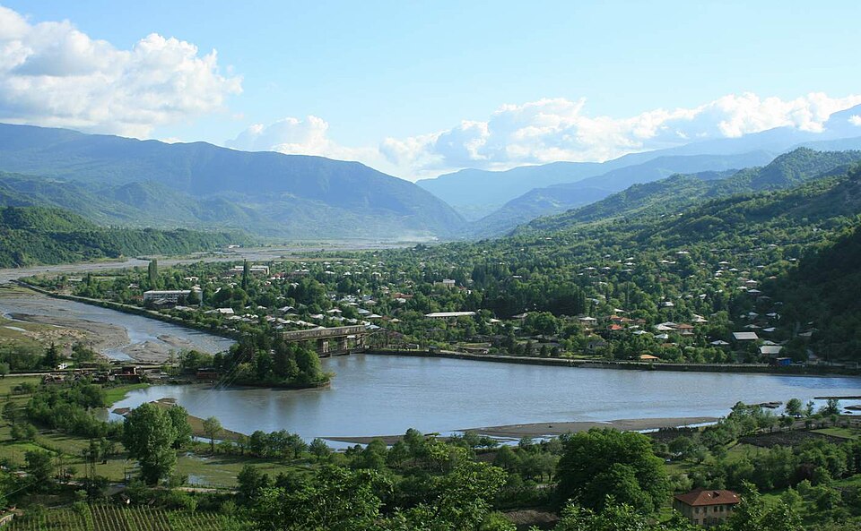 Fayl:Tsageri (Photo A. Muhranoff, 2011).jpg