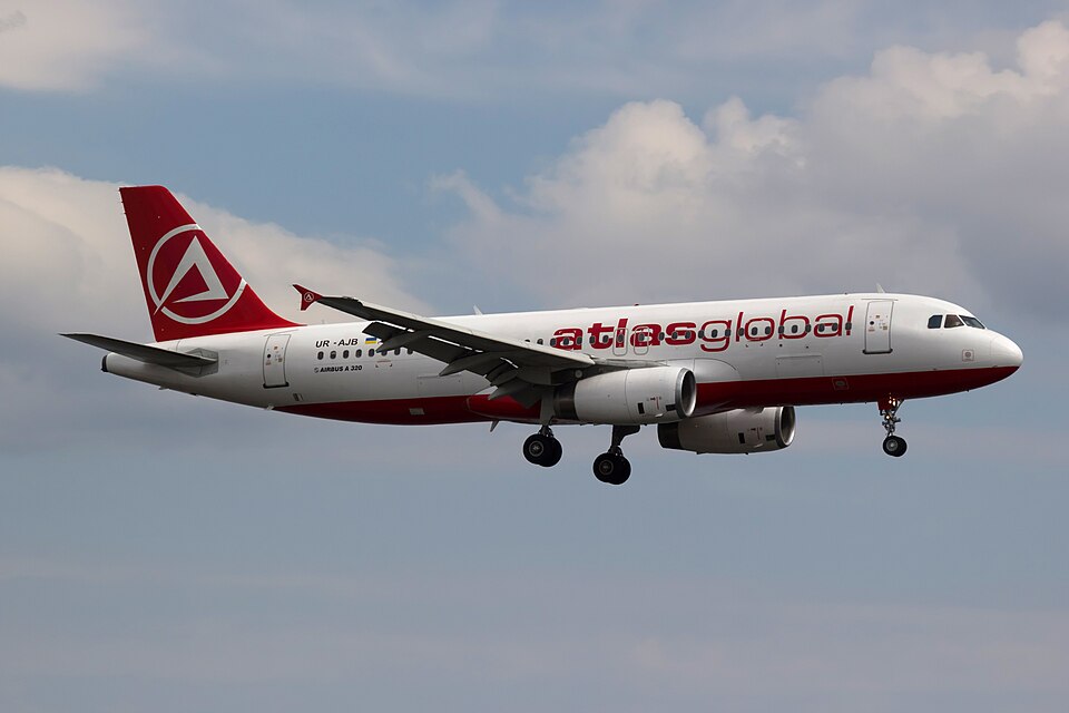 Fayl:UR-AJB A320 AtlasGlobal ARN.jpg