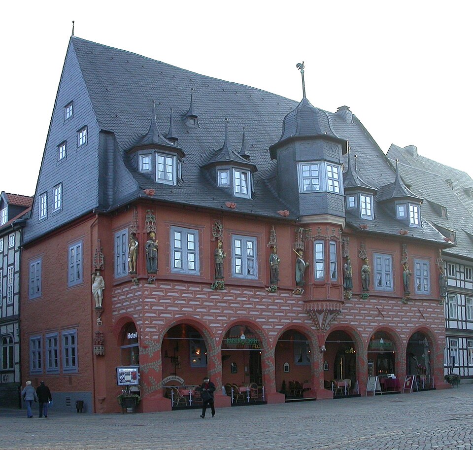 Fayl:Goslar kaiserworth.jpg