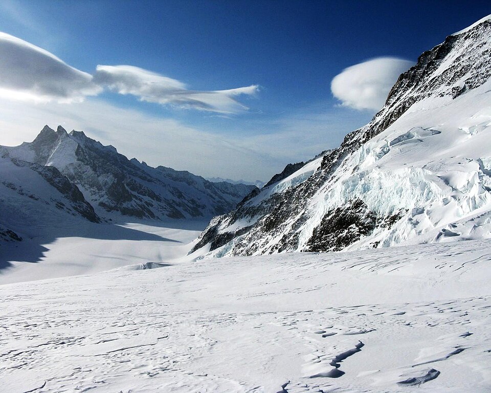 Fayl:Jungfraufirn.jpg