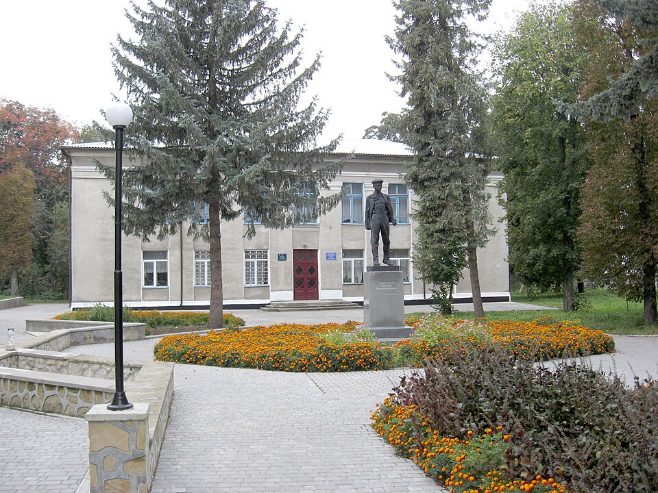 Fayl:Shumsk pioner.jpg