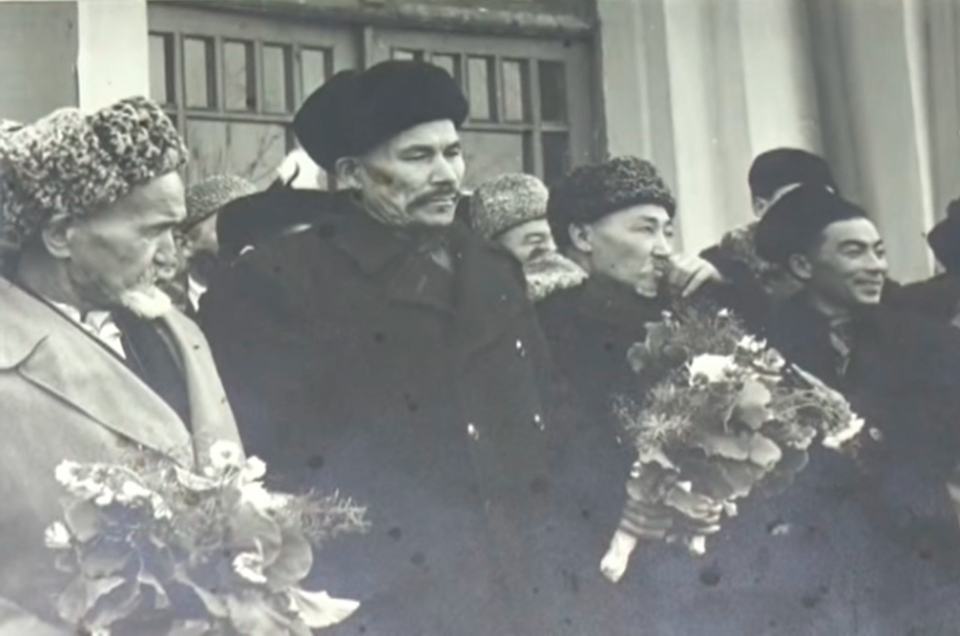 Fayl:Abbaz Dabilov.png