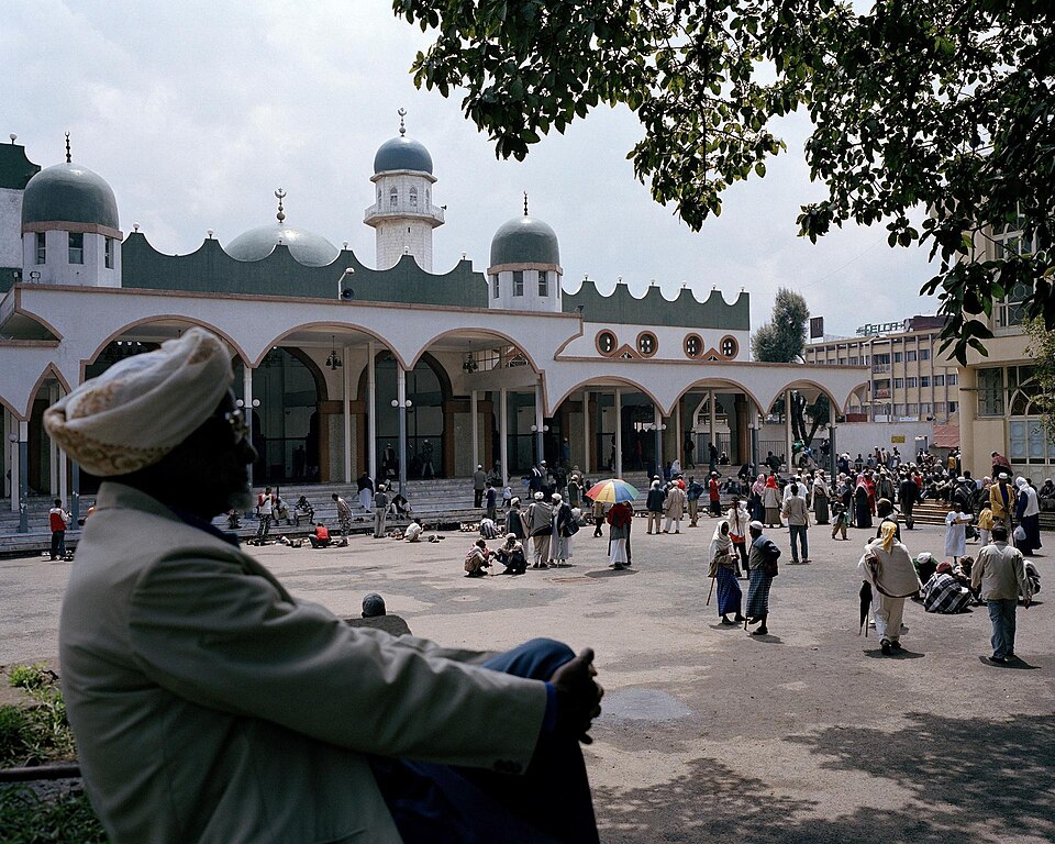 Fayl:Anwar Grand Mosque.jpg