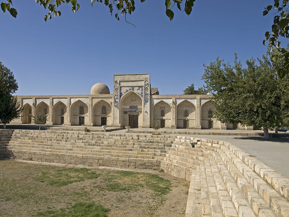 Fayl:Bukhara Juybori Kalon Madrasa.jpg