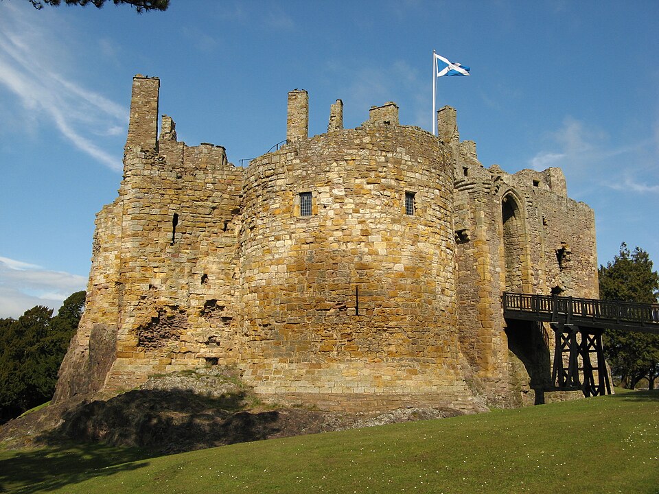 Fayl:Dirleton S.jpg