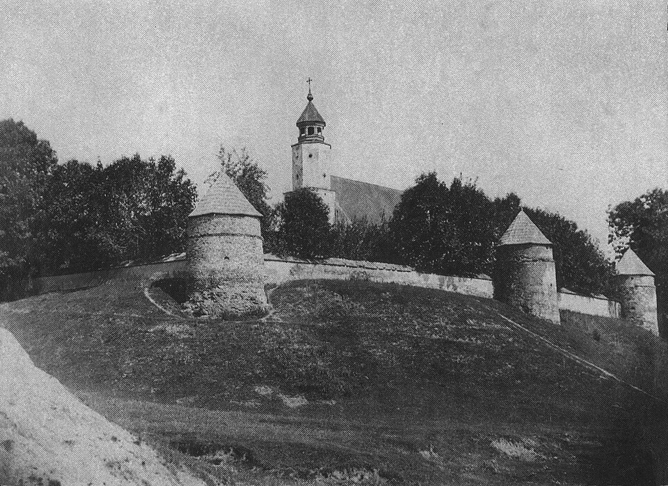 Fayl:Kojdanov Castle.jpg