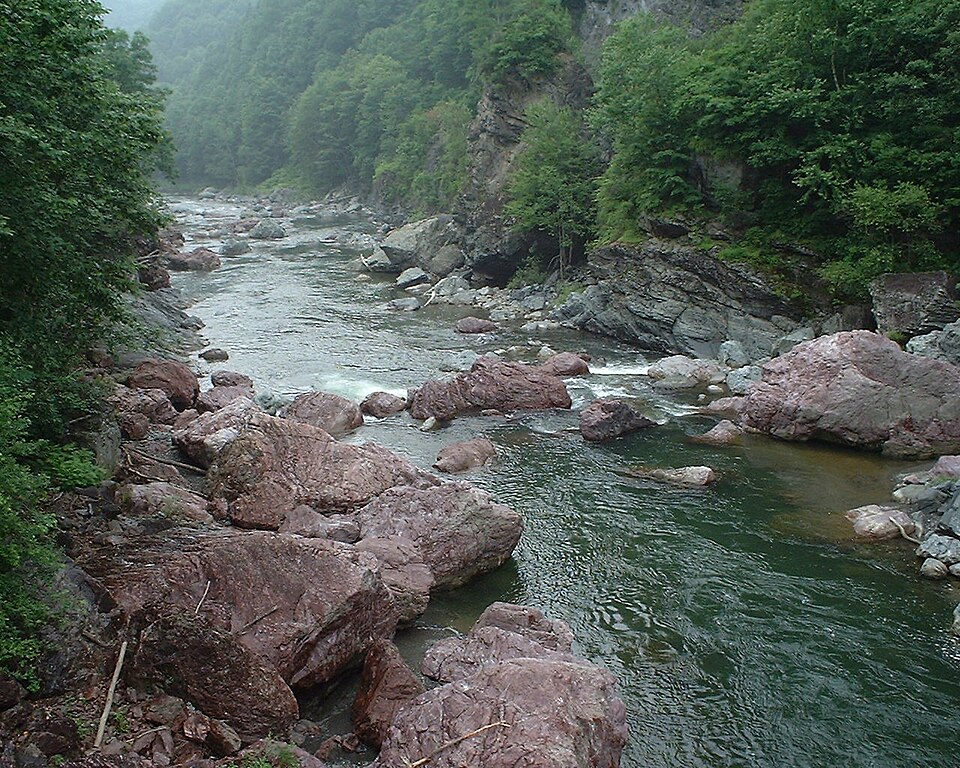 Fayl:Mu River (Hokkaidō).jpg