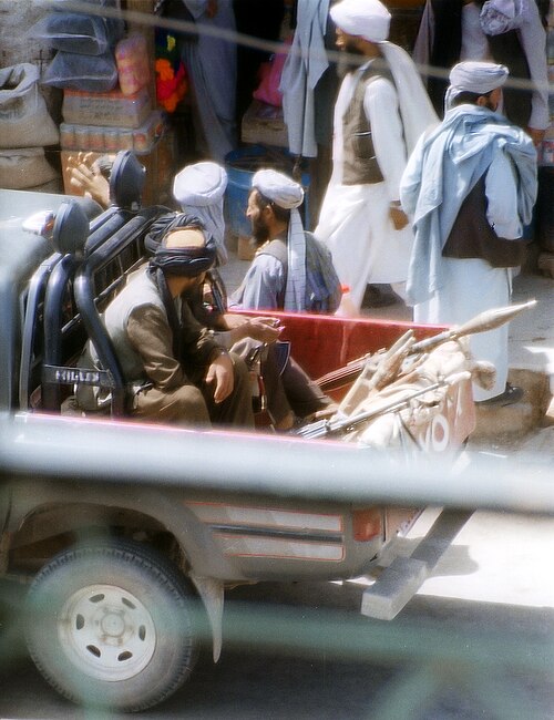 Fayl:Taliban-herat-2001 ArM.jpg