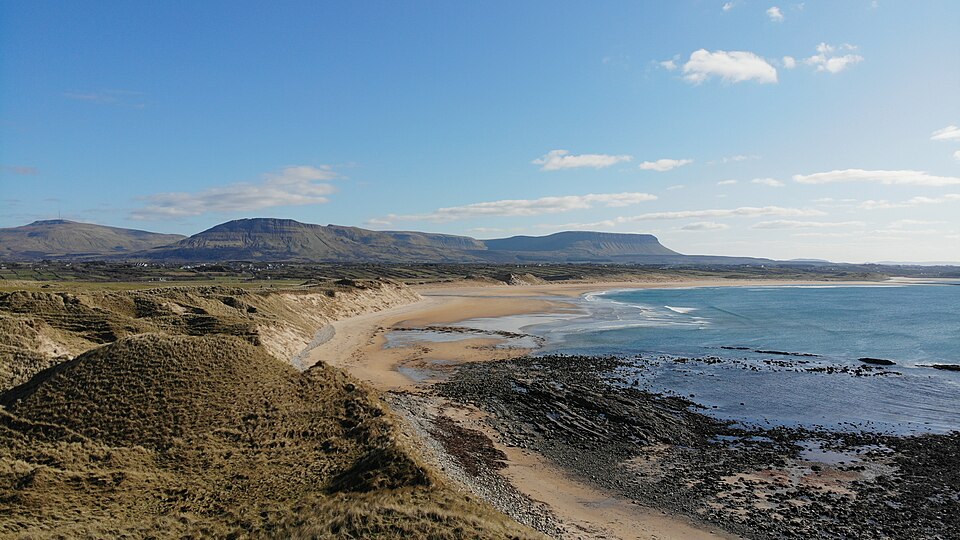 Fayl:Dartrys from Mullaghmore.jpg