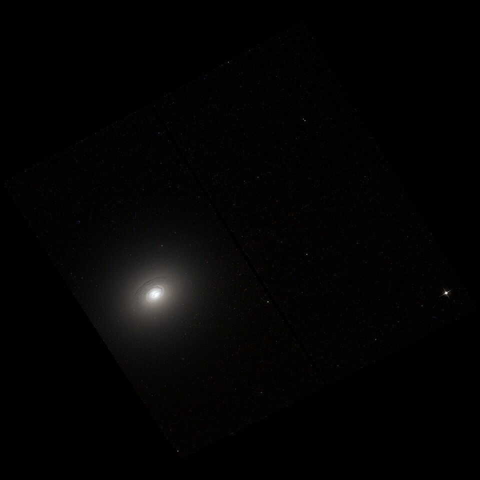 Fayl:Ngc3607-hst-R658GB814.jpg