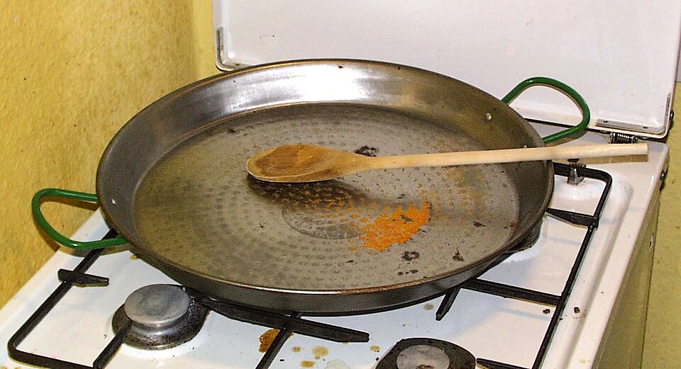 Fayl:Paellera.jpg
