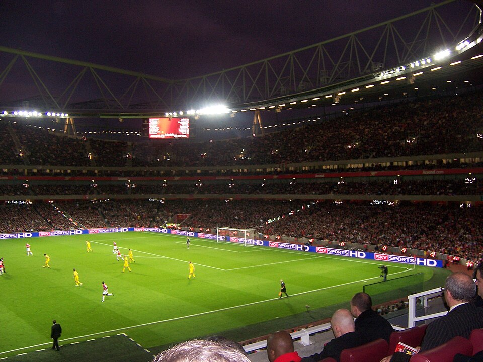 Fayl:Emirates Stadium.jpg