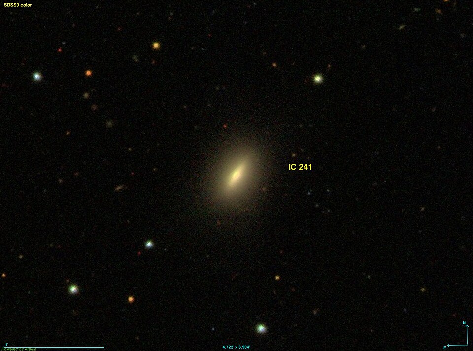Fayl:IC 241 SDSS.jpg