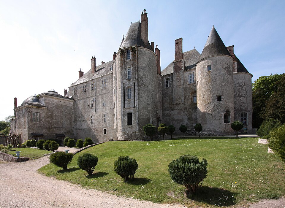 Fayl:MeungSurLoire01.jpg