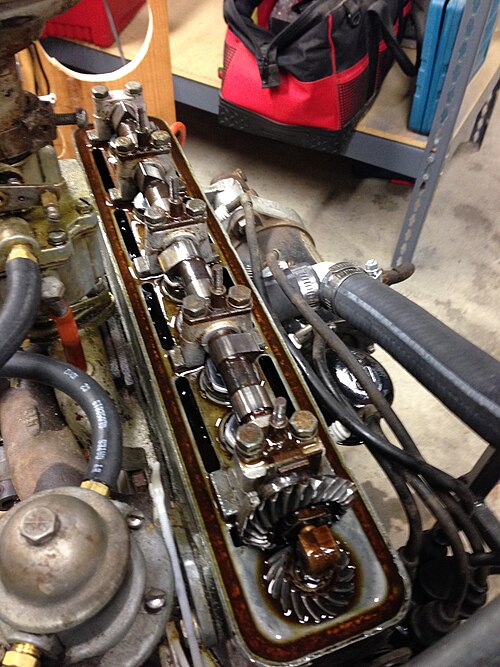 Fayl:1948 Crosley COBRA engine OHC.jpg