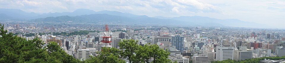 Fayl:2007-07-01 Matsuyama Panorama.jpg