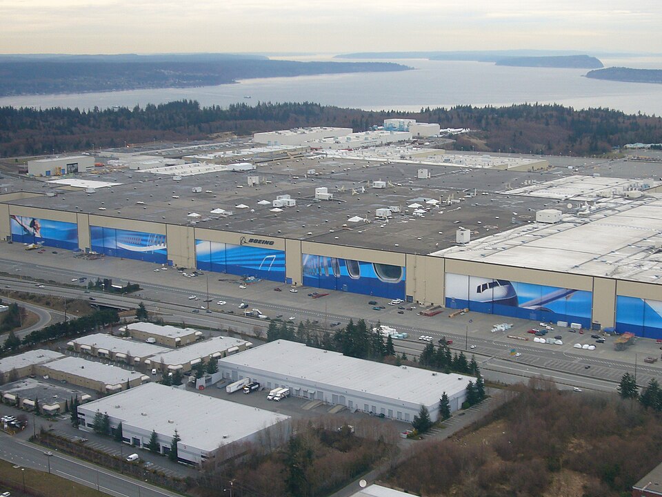 Fayl:Boeing Everett Plant.jpg