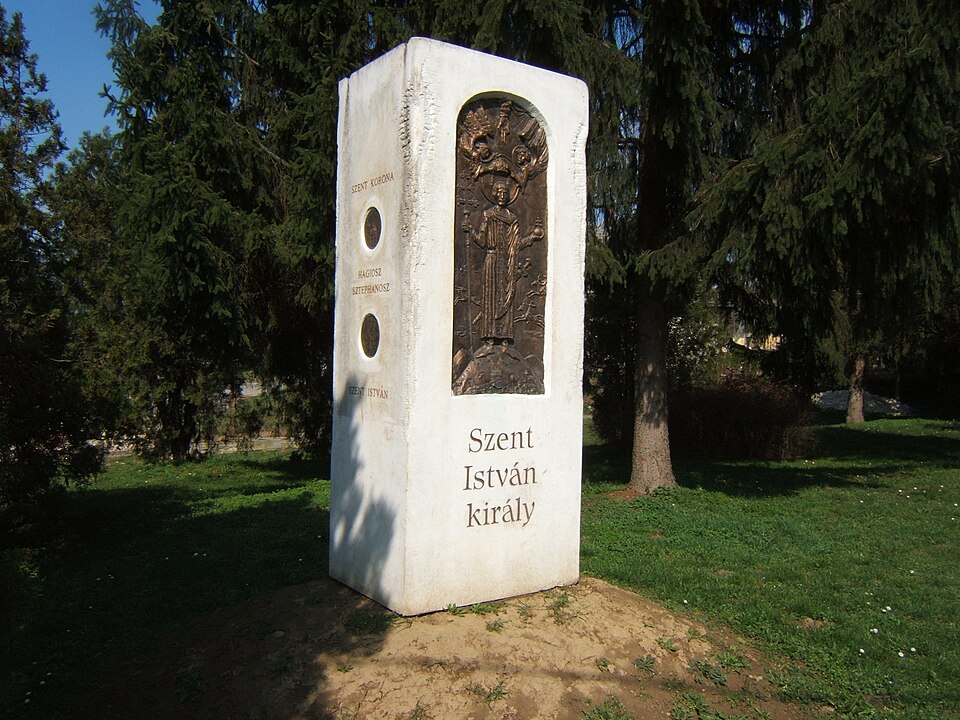 Fayl:Csurgó, Szent István-emlékmű.jpg