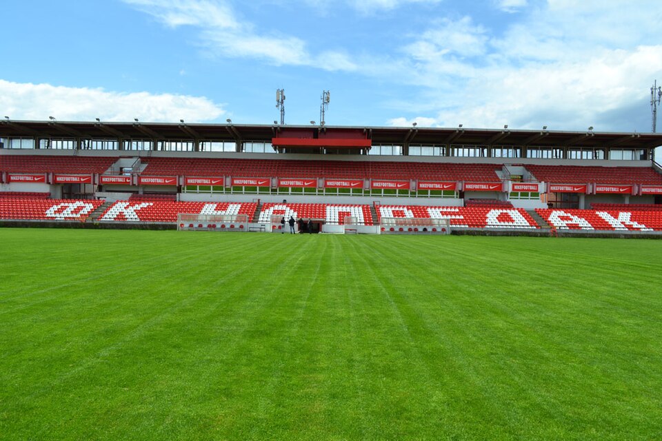 Fayl:Stadion Mladost Kruševac.jpg