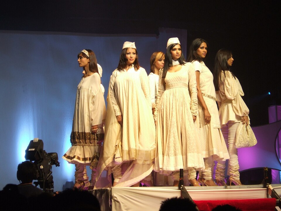 Fayl:Bollywood Fashion Awards, 2006.jpg