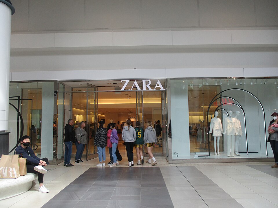Fayl:Zara Chinook Centre.jpg
