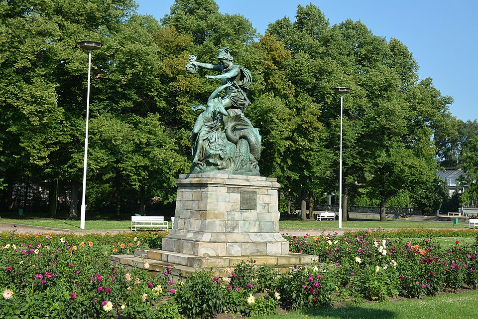 Fayl:Poznan Uwolnienie Andromedy przez Perseusza.jpg