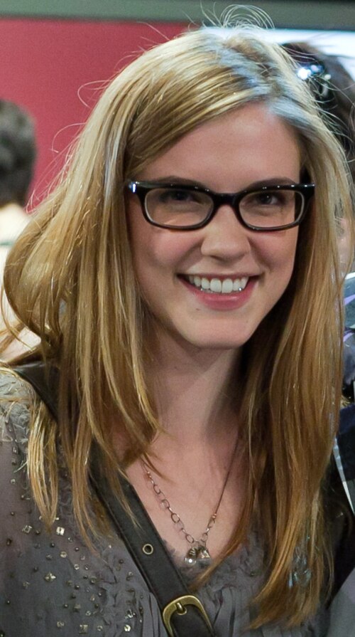 Fayl:Sara Canning.jpg
