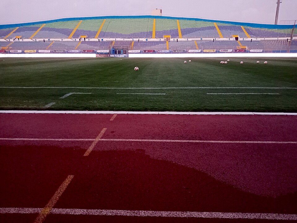 Fayl:30 June Stadium Cairo.jpg