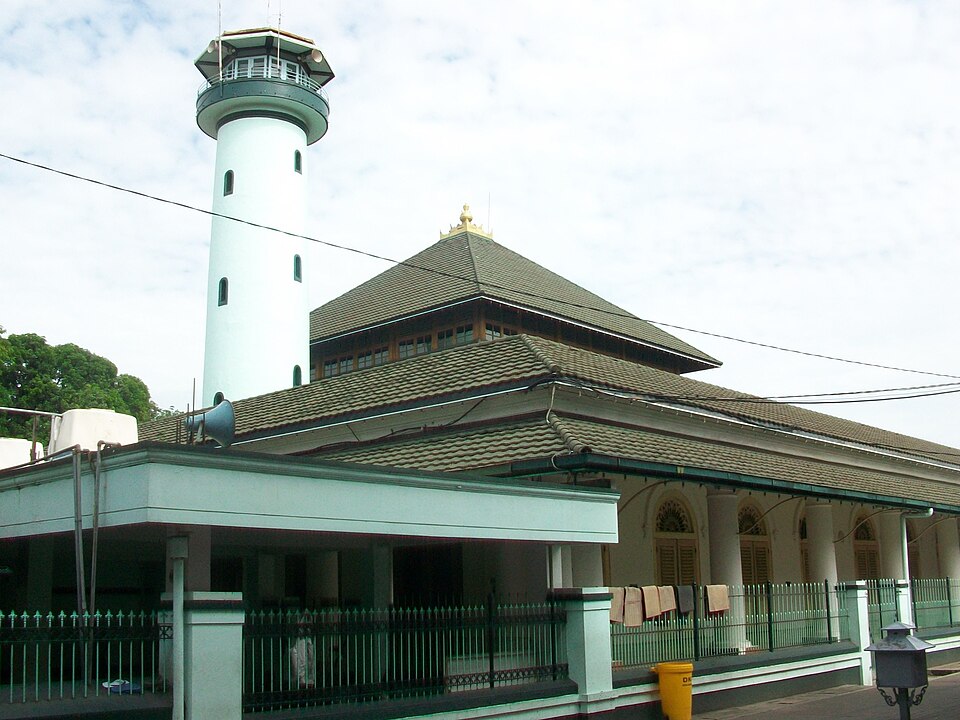 Fayl:Ampel Mosque in 2008.jpg