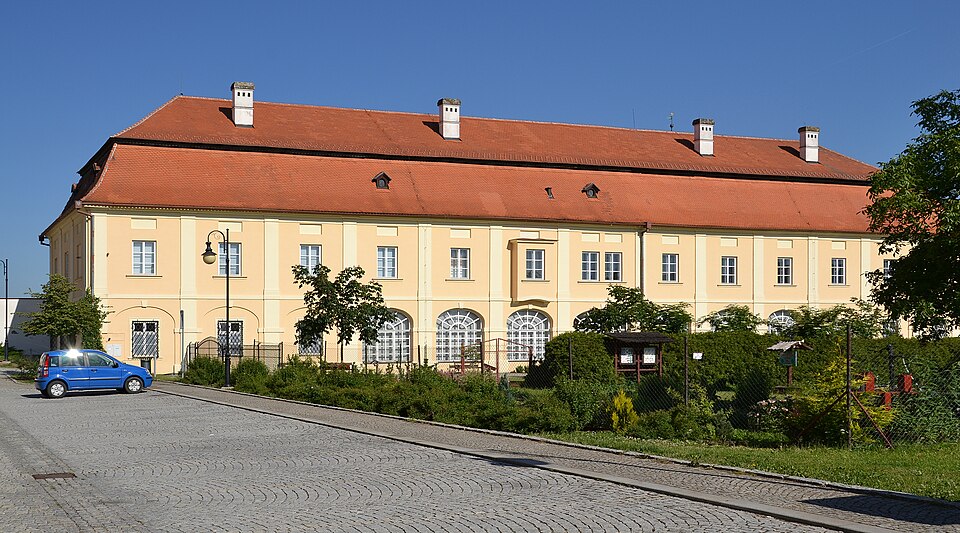 Fayl:Boskovice (Boskowitz) - Residenz.jpg