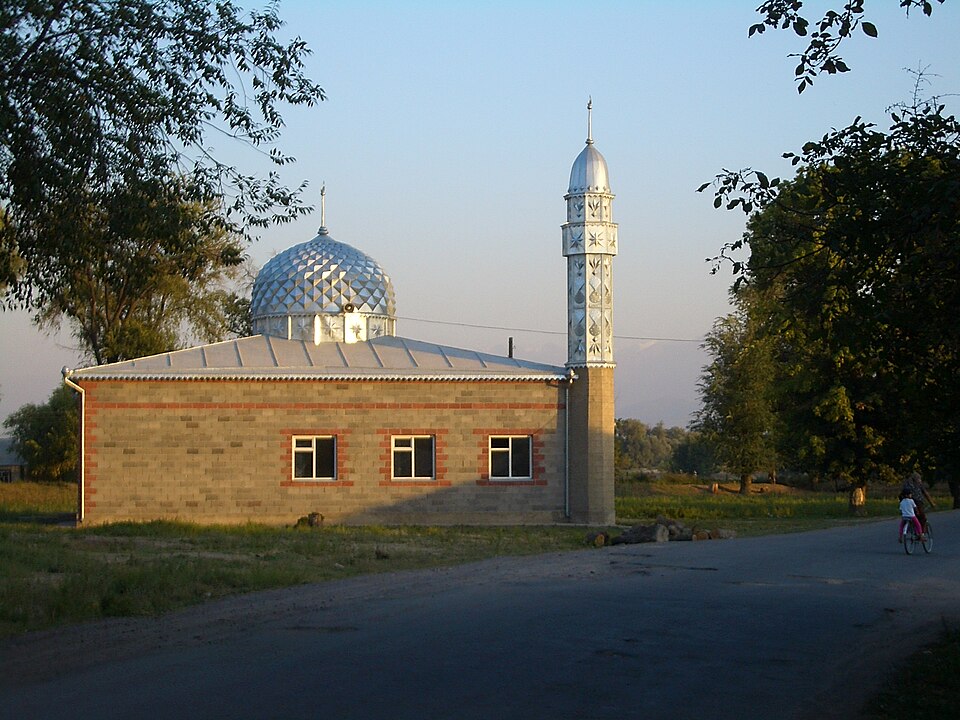 Fayl:E8079-Pervomayskoe-mosque.jpg