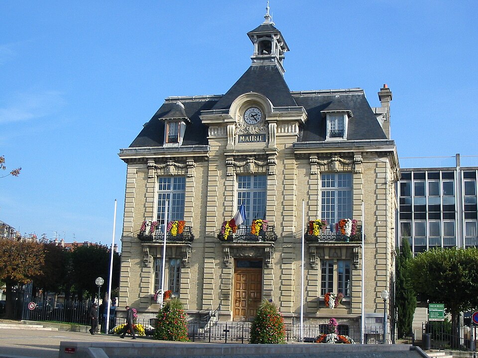 Fayl:Hotel-de-ville-brunoy.JPG
