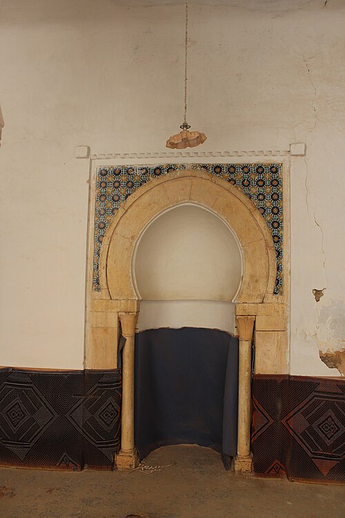 Fayl:Sidi Ali Ennouri mausoleum 12.jpg