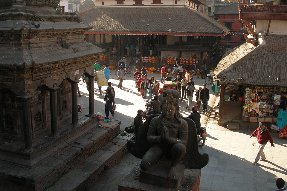 Fayl:Kathmandu, Basantapur, Temples, Nepal.jpg