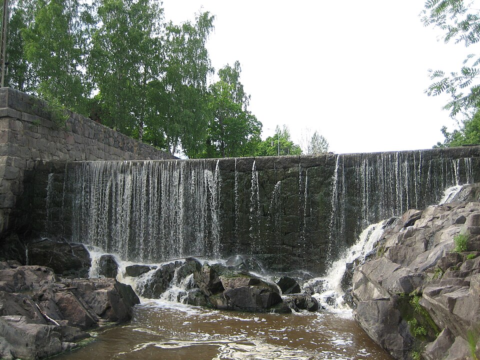 Fayl:ADamInVantaanjoki.JPG