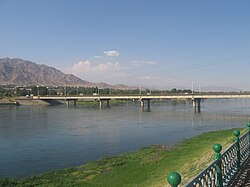 Sirdaryo Xoʻjand shahrida, Tojikiston