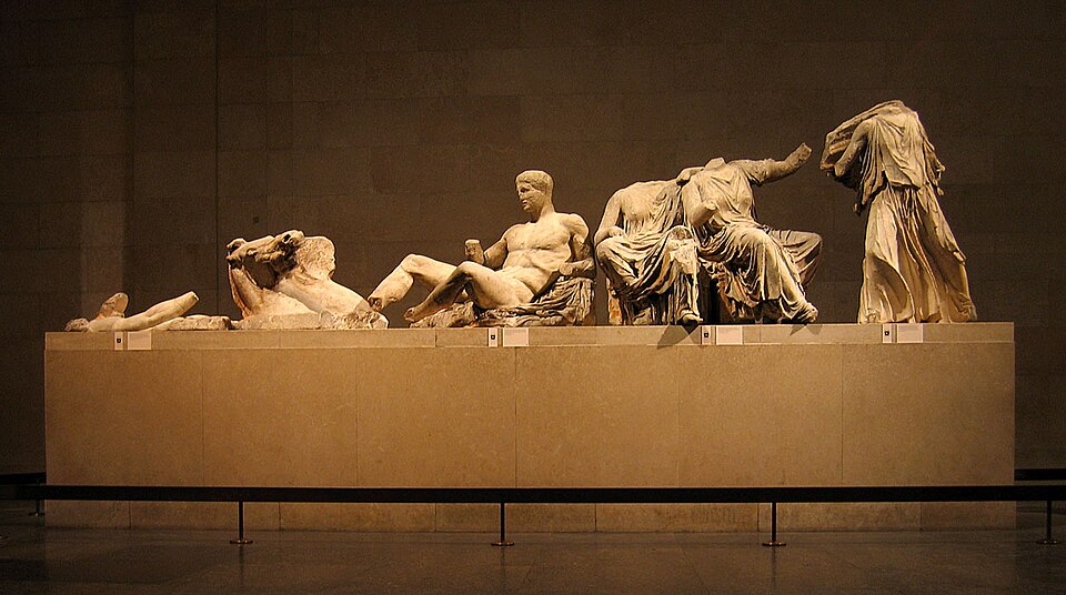 Fayl:Elgin Marbles east pediment.jpg