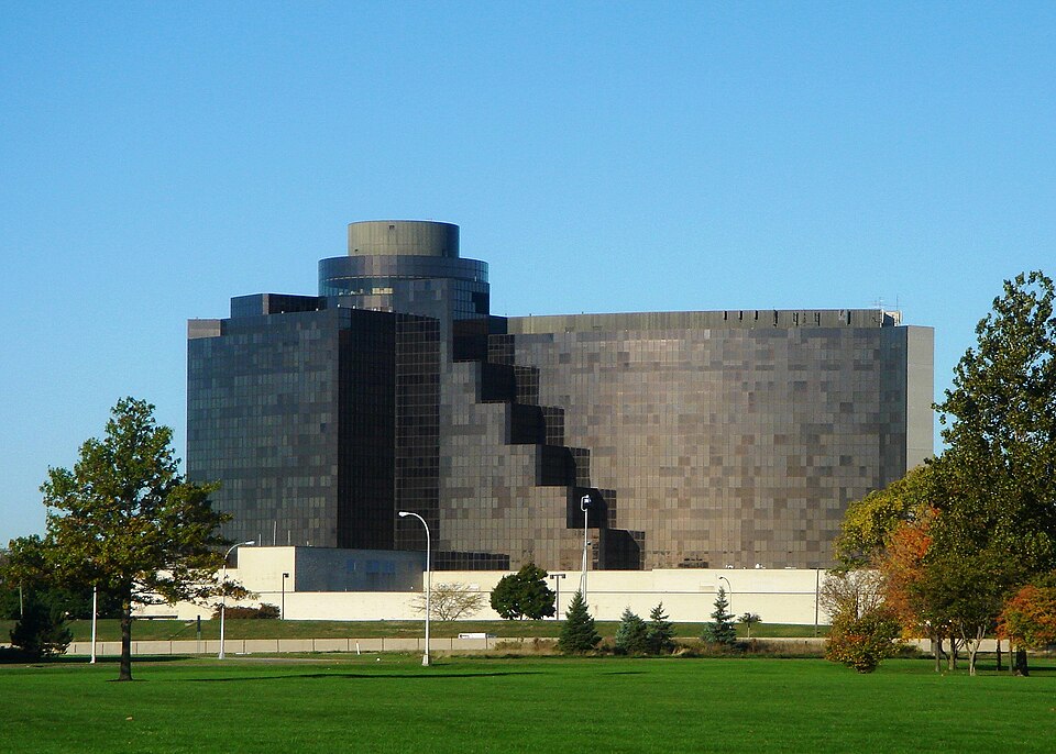Fayl:HyattRegencyDearborn1.jpg
