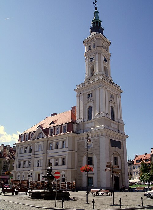 Fayl:Prudnik. Ratusz4.JPG