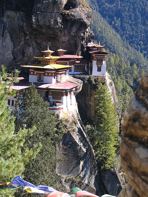 Fayl:Taktshang2.jpg