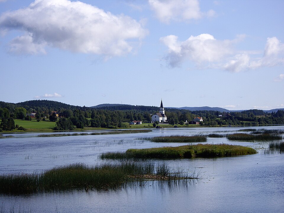 Fayl:TorpsKyrkaAug08.JPG
