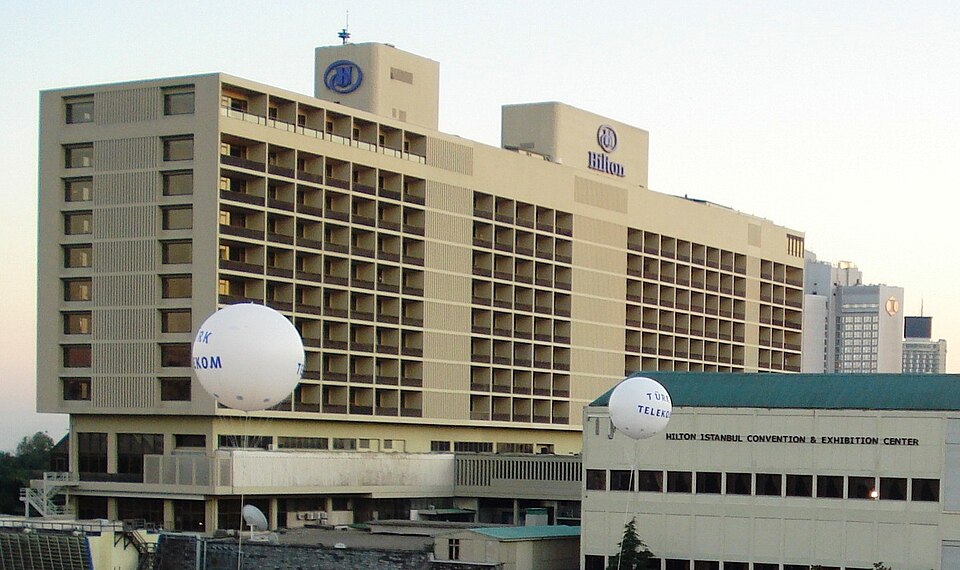 Fayl:Istanbul Hilton.JPG