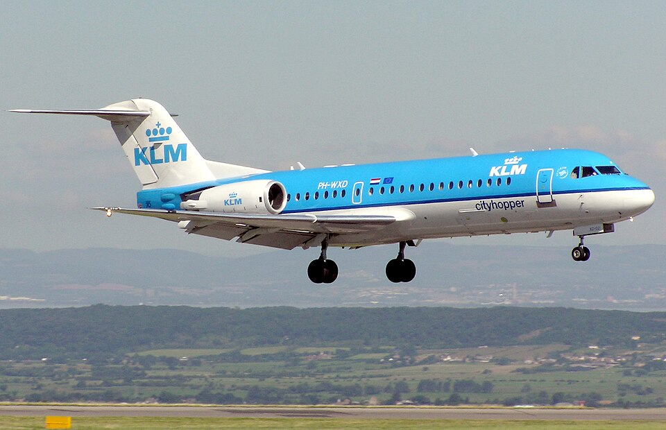 Fayl:Klm.fokker70.ph-wxd.bristol.arp.jpg