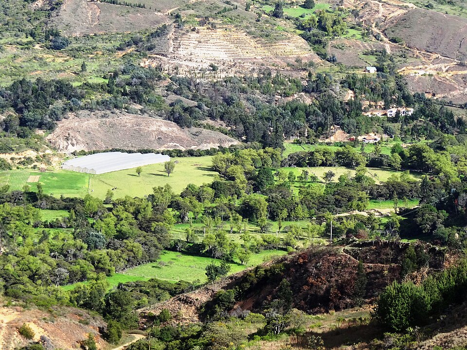 Fayl:Raquira rural.JPG